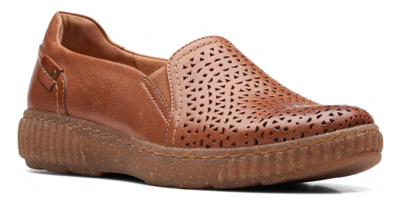 Clarks Wmns Magnolia Aster Slip On Casual Shoe Light Tan Leather