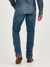 Load image into Gallery viewer, Wrangler Mens Retro Slim Fit Straight Leg Jean
