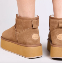 Load image into Gallery viewer, Emu Australia Womens  Stinger Micro Platform Sheepskin Boot
