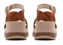 Load image into Gallery viewer, Clarks Women&#39;s Kassande Step Sandal
