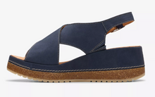 Load image into Gallery viewer, Clarks Women&#39;s Kassande Step Sandal
