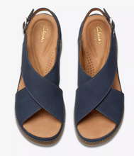 Load image into Gallery viewer, Clarks Women&#39;s Kassande Step Sandal
